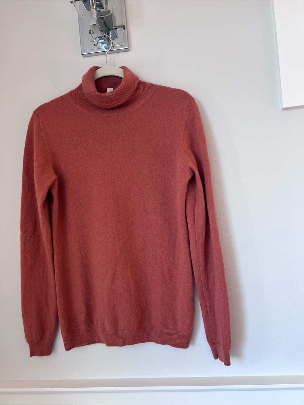 Uniqlo women’s  Rust Turtleneck Sweater